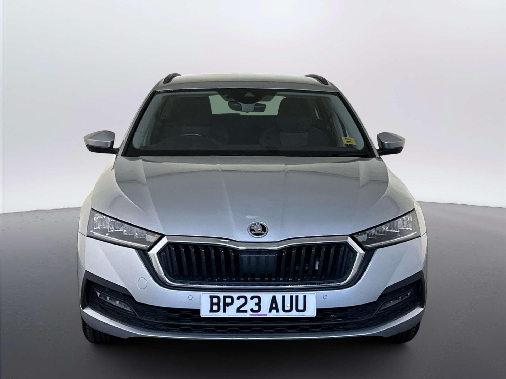 2023 Skoda Octavia thumbnail 6