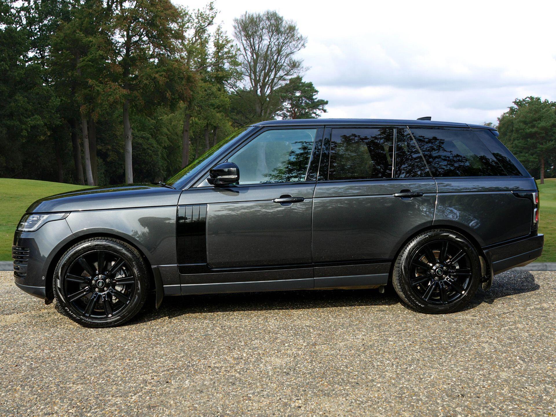 Land Rover Range Rover 3.0 D300 MHEV Vogue SE SUV 5dr Diesel Auto 4WD Euro 6 (s/s) (300 ps) — photo 2