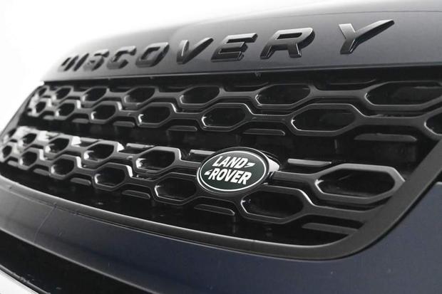Land Rover DISCOVERY SPORT Photo at-0c2f07a85ad34c849f861be8503e6929.jpg