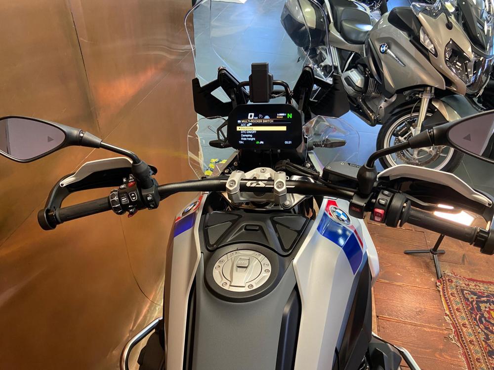 BMW R 1300 GS Photo at-0c382bdf275145abab66269a5c42e063.jpg