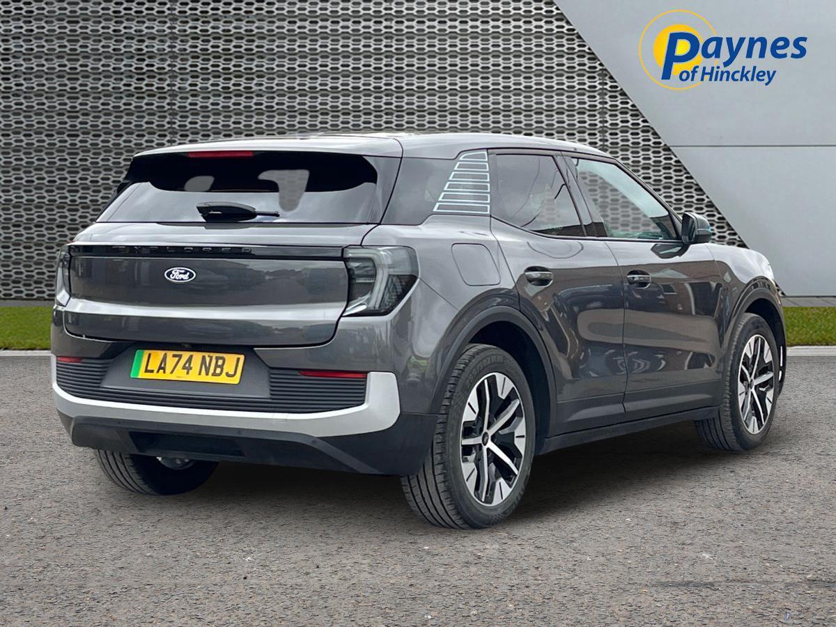 2024 Ford Explorer thumbnail 7