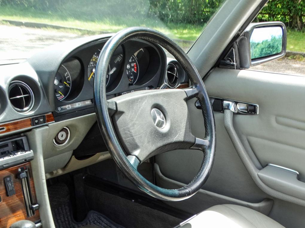 Used Mercedes-Benz 500 SL WCN897Y 23