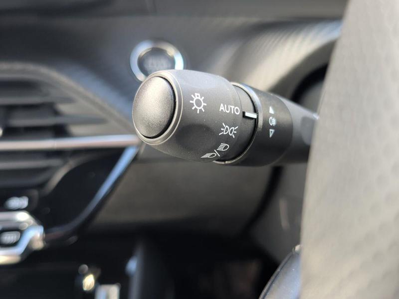 Used Peugeot 208 202609055753423 21