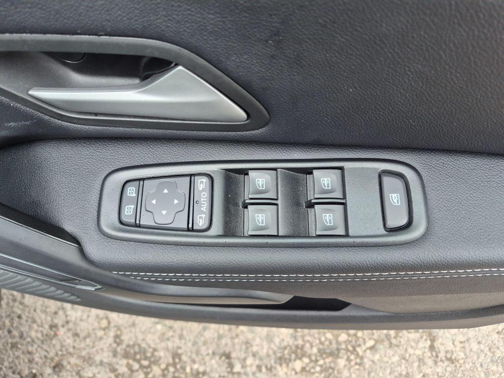 Dacia Duster Photo at-0c85ba9687b64026beecfd80814d8204.jpg