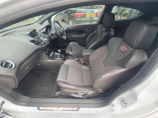 Used Ford Fiesta EX16VFU 41