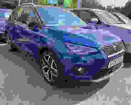 SEAT Arona 1.6 TDI XCELLENCE Lux DSG Euro 6 (s/s) 5dr Blue at Startin Group