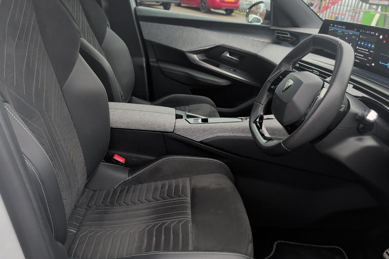 Used Peugeot E-3008 NV24VOB 25