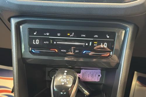 Volkswagen TIGUAN Photo at-0d31ac4d212c427bba45f7b1c77e18ba.jpg