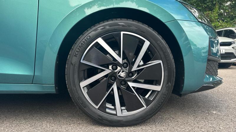 Skoda Octavia Photo at-0d3dcb5d46044f8a80742fc23bb40d60.jpg