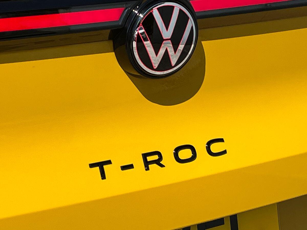 Volkswagen T-roc Photo at-0d6045a19cbb43bfac3639dbb832db6f.jpg
