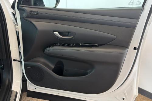 Hyundai TUCSON Photo at-0d9ba45bf7a149a281d44ce884ea68ff.jpg