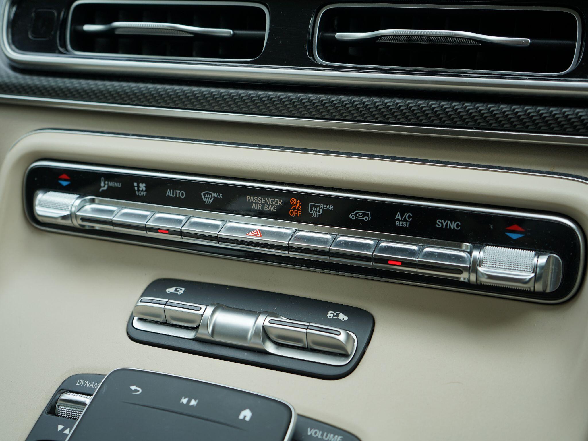 Mercedes-Benz V Class 2.0 V300d Premium G-Tronic+ Euro 6 (s/s) 5dr (8 Seat Extra Long) — photo 38