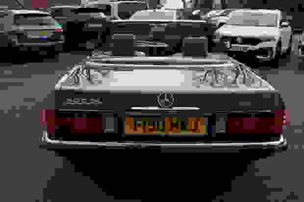 Mercedes-Benz 300 Photo at-0dae2ace0d3d40748dd43fe37820b7e3.jpg