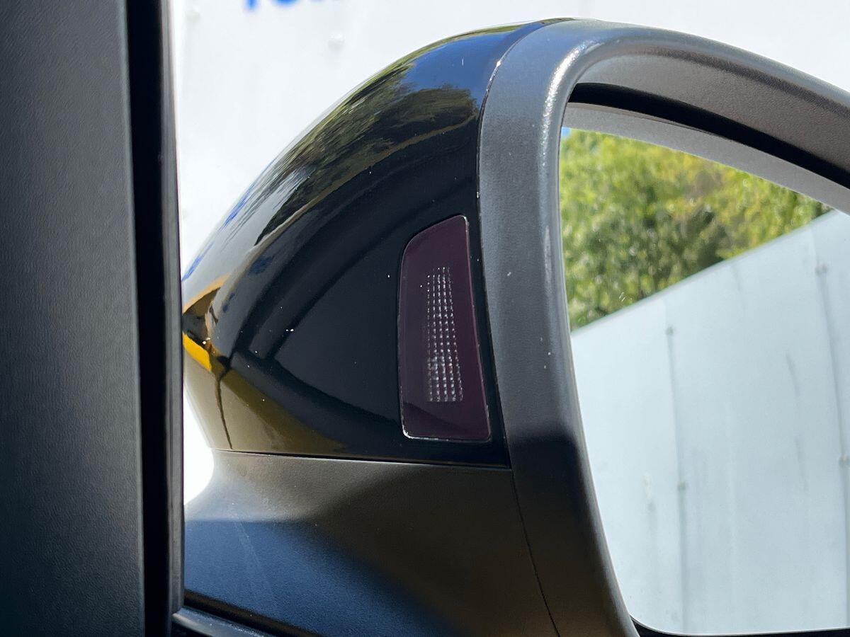 Volkswagen T-roc Photo at-0dfbe86a2fef492e892ead75e9dad61f.jpg