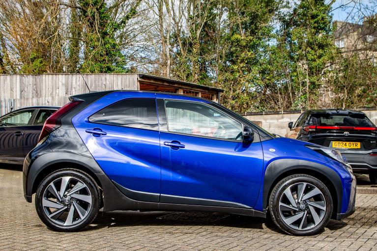 Used Toyota Aygo X WJ23UZO 5