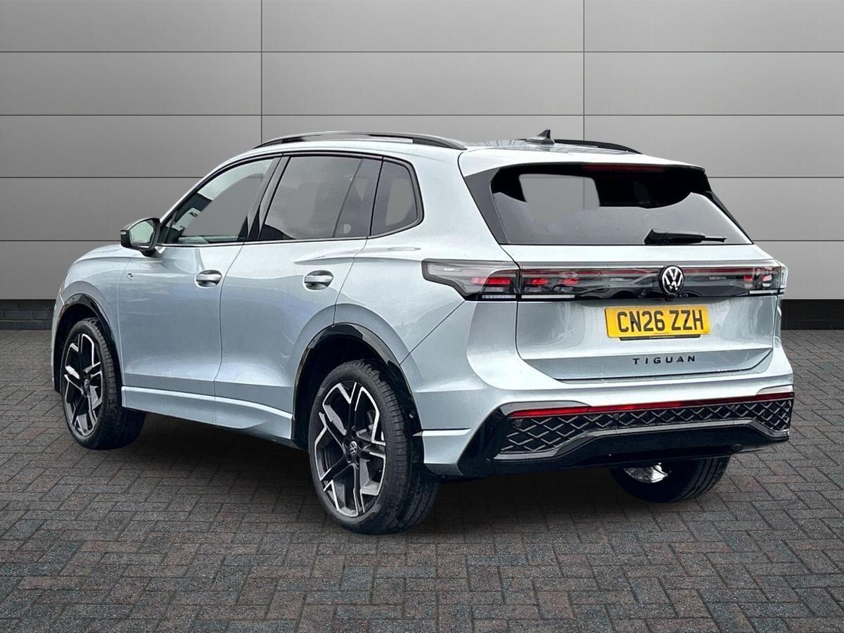 Volkswagen Tiguan Photo at-0e2ab10dbf2d413c93919a7928fd1c69.jpg