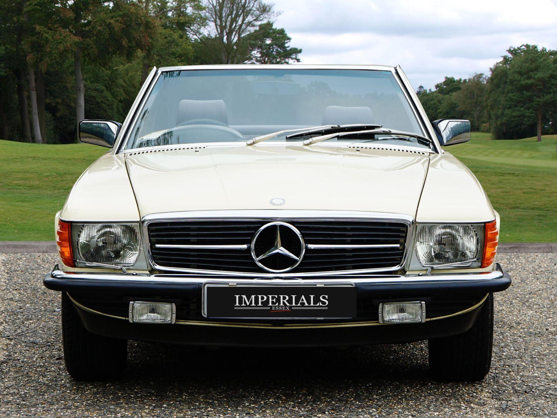 Mercedes-Benz 500 SL — photo 10