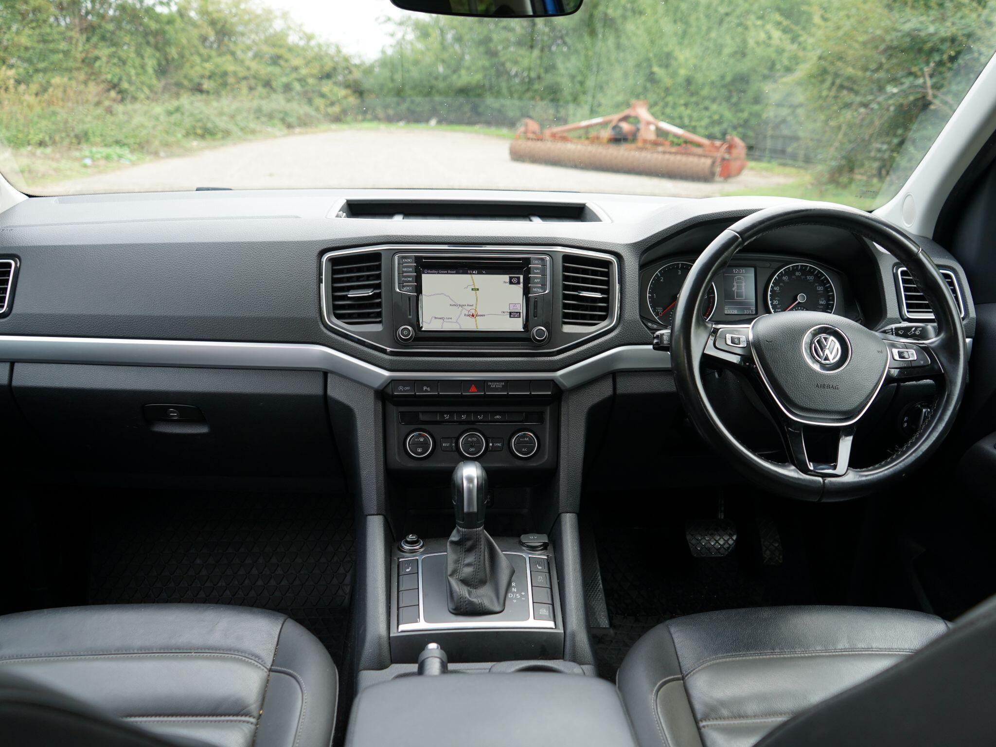 Volkswagen Amarok 3.0 TDI V6 Highline Auto 4Motion Euro 6 (s/s) 4dr — photo 15