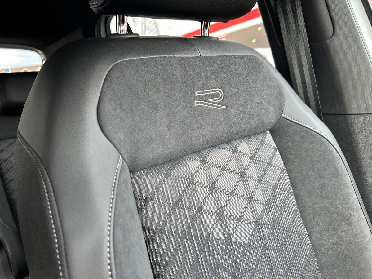 Volkswagen T-cross Photo at-0ebcad4dc854423cb7b8a73cae2609a4.jpg