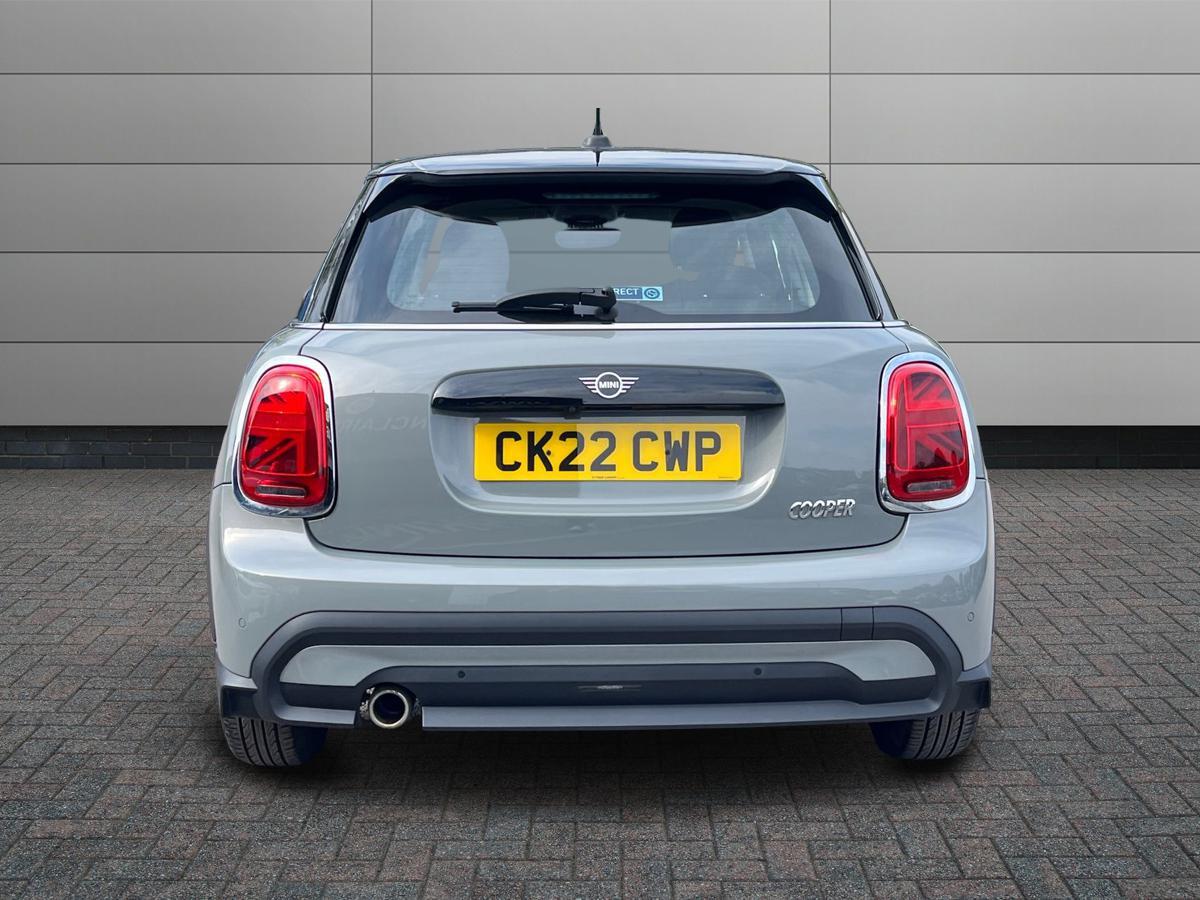 MINI Hatch Photo 6