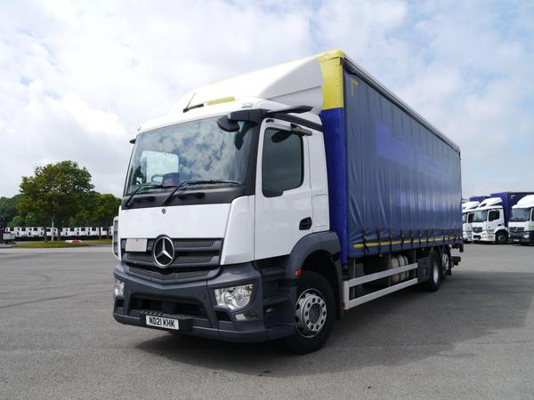 Used 2021 Mercedes-Benz Actros 5 2530L Curtainside with Cantilever Tail-lift at MBNI