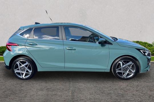 Hyundai i20 Photo at-0ed8985eebe143f2a456dc9373b59931.jpg