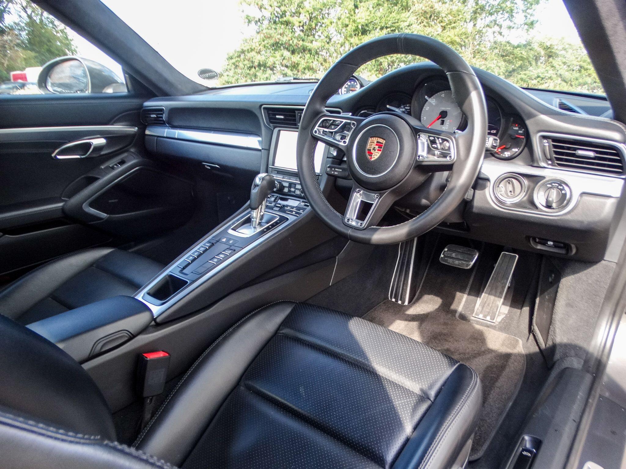 Porsche 911 3.8 991 Carrera 4S PDK 4WD Euro 5 (s/s) 2dr — photo 21
