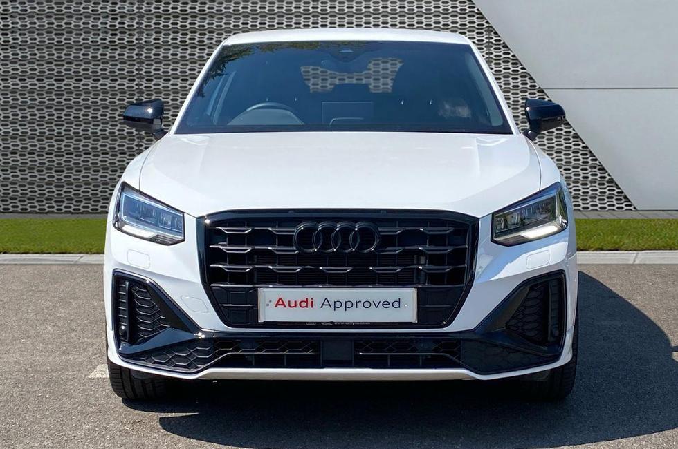 Audi Q2 Photo at-0f089cec1ede49f1ae2830d9d69b0f22.jpg