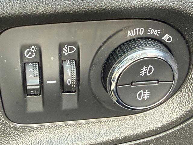 Used Vauxhall Grandland X YN21BTW 17