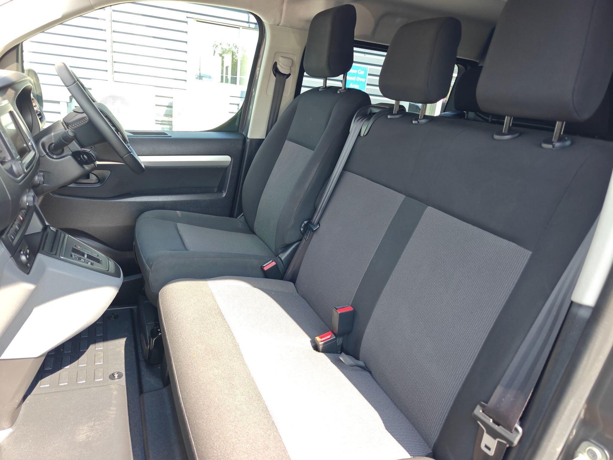 2022 Vauxhall Vivaro thumbnail 16