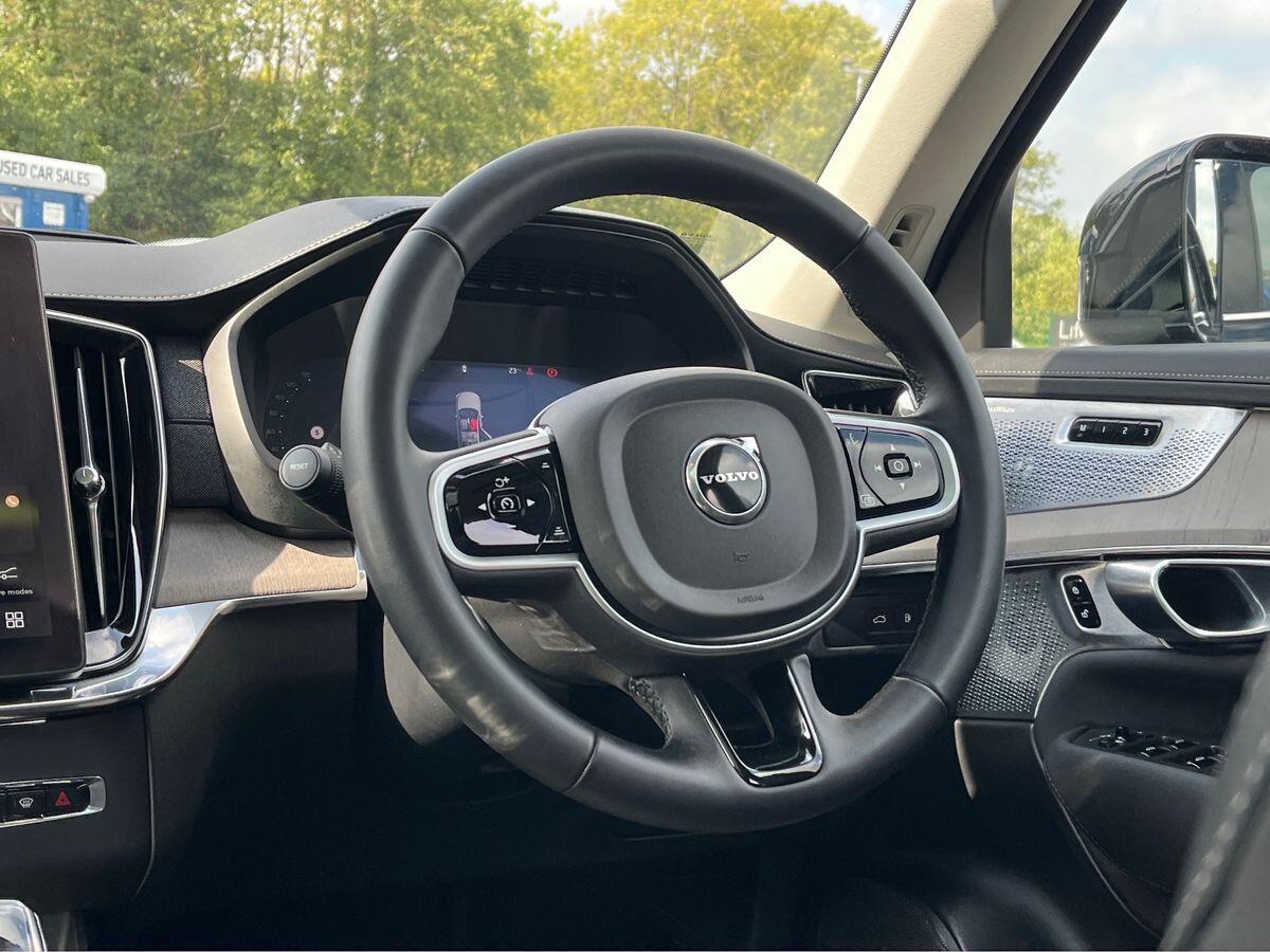 Volvo XC90 Photo 14