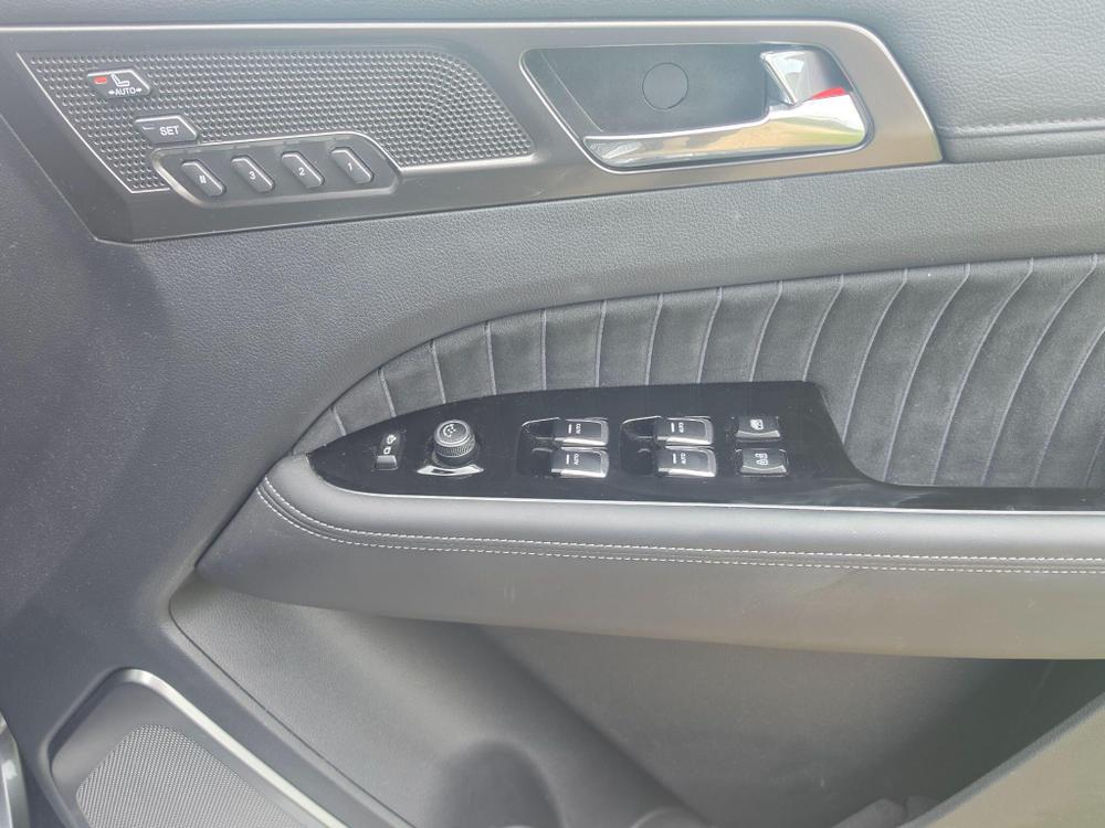 KGM Rexton Photo at-0f33fe2642b646bf9cccd8734748a295.jpg