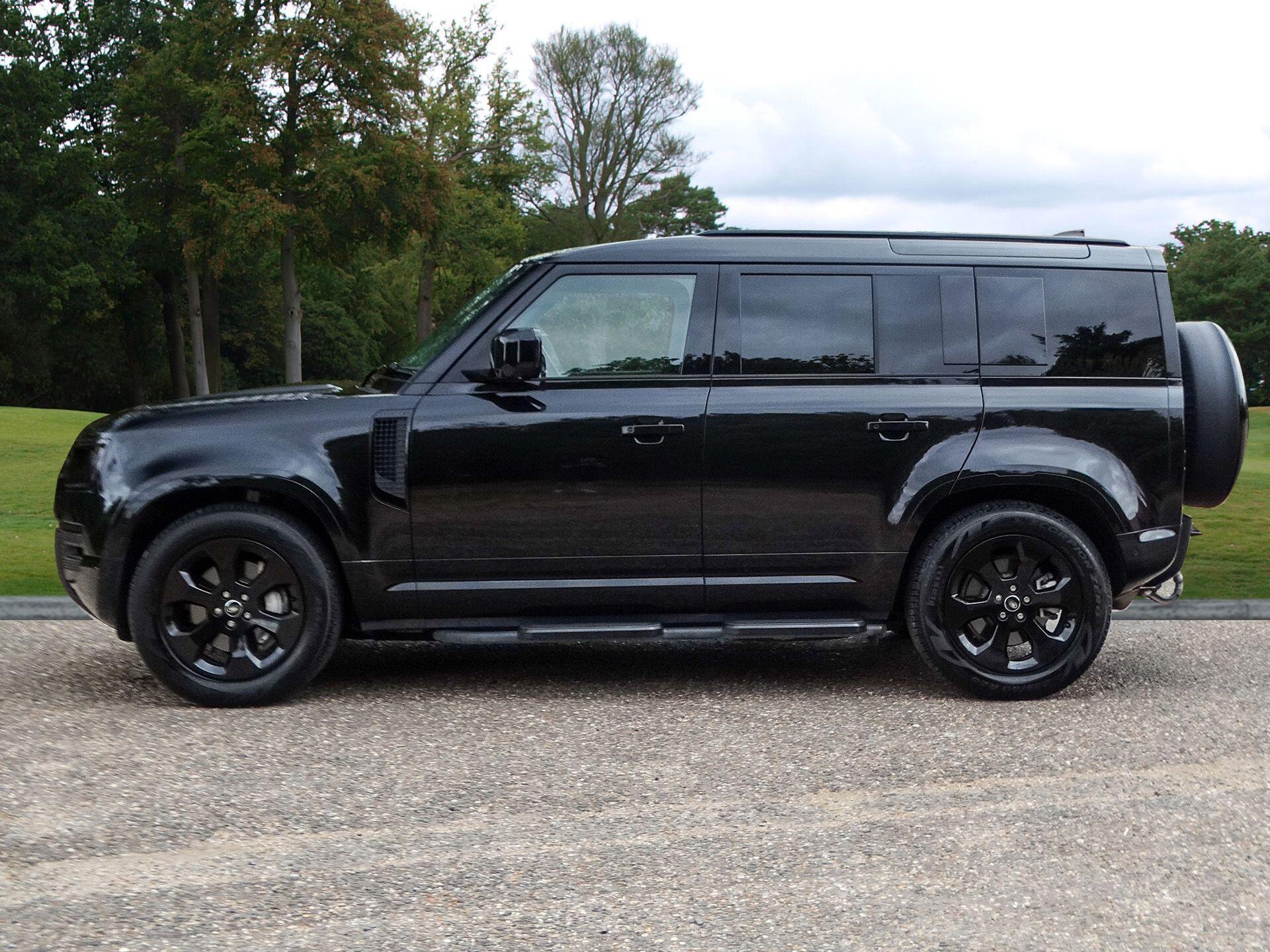 Land Rover Defender 110 3.0 D350 MHEV X-Dynamic SE Auto 4WD Euro 6 (s/s) 5dr — photo 2