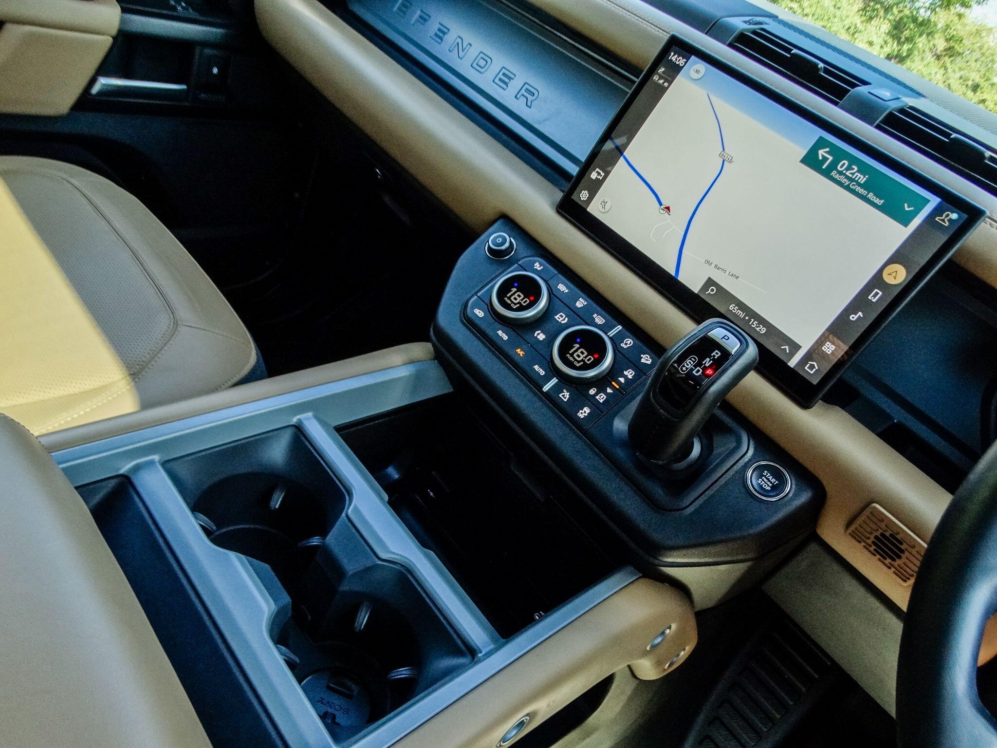 Land Rover Defender 110 5.0 P425 V8 X Auto 4WD Euro 6 (s/s) 5dr — photo 6