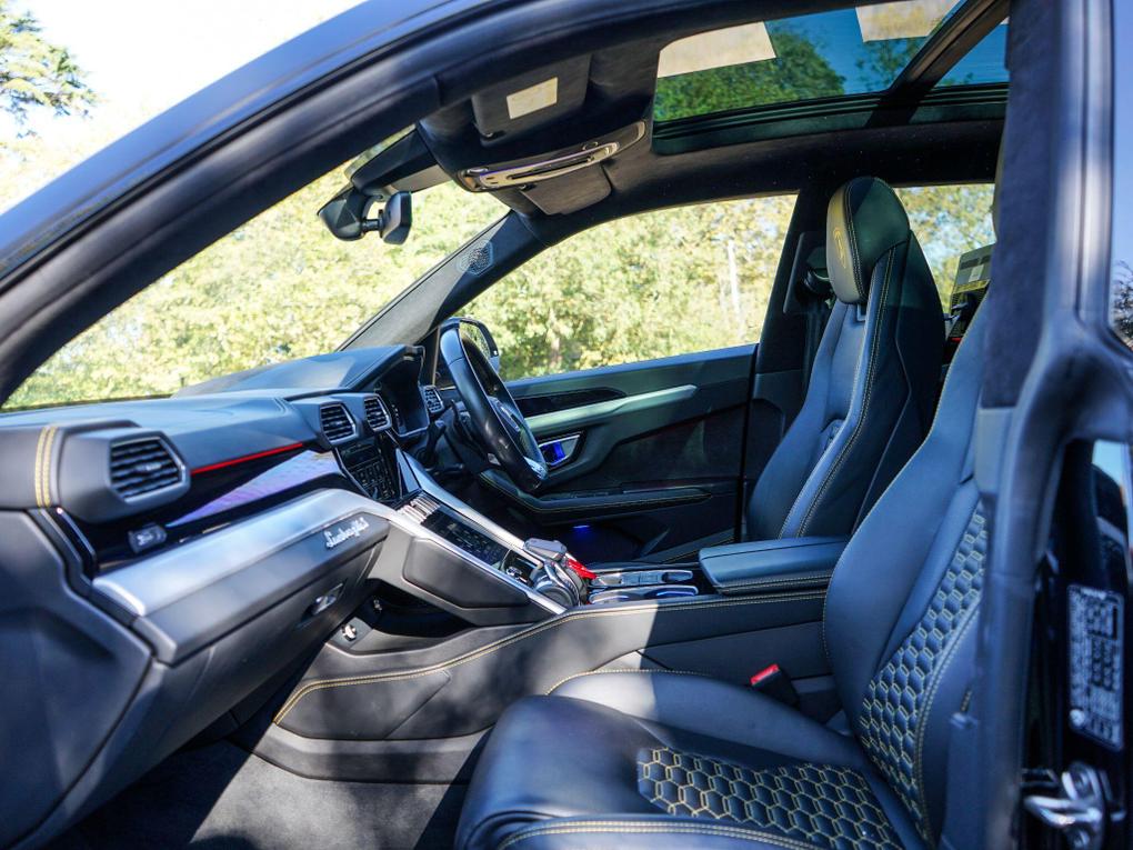 Used LAMBORGHINI Urus VN71OHA 3