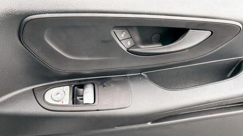 Mercedes-Benz Vito Photo at-0f92cb868684418a8e5ce969c45d8dc4.jpg