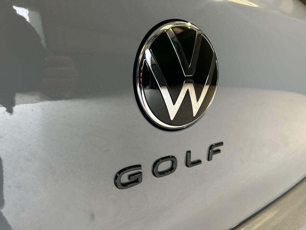 Volkswagen Golf Photo at-0f93ecc8e2e44196bd3b12010fdf57fc.jpg