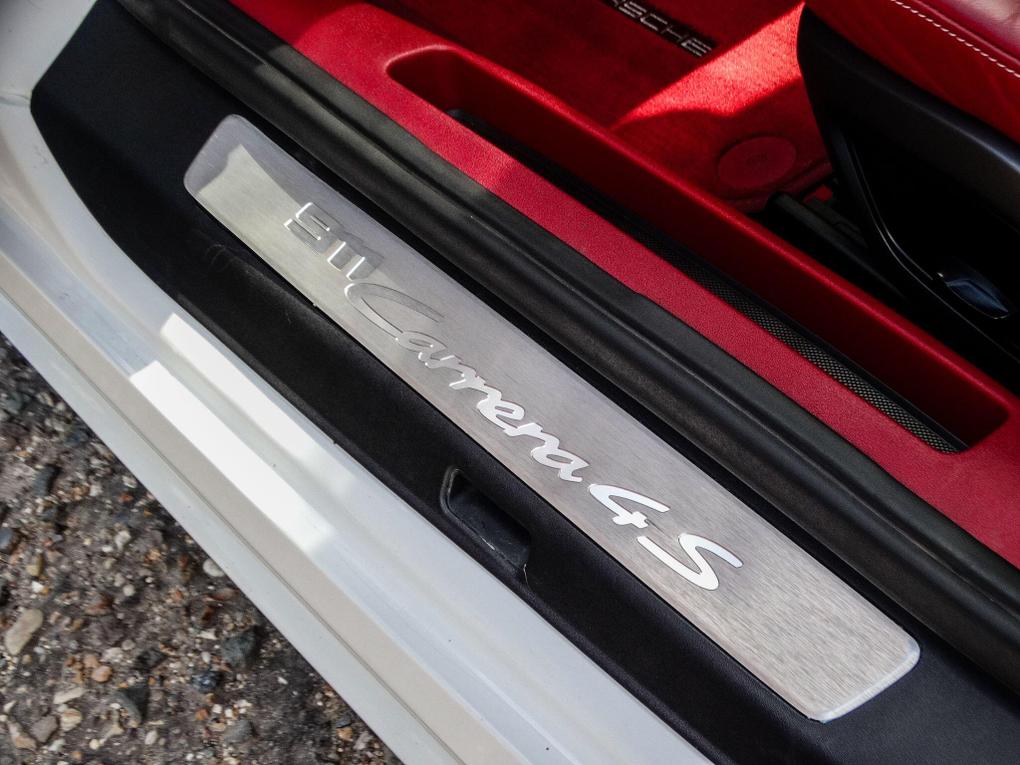 Used Porsche 911 202607214372647 17