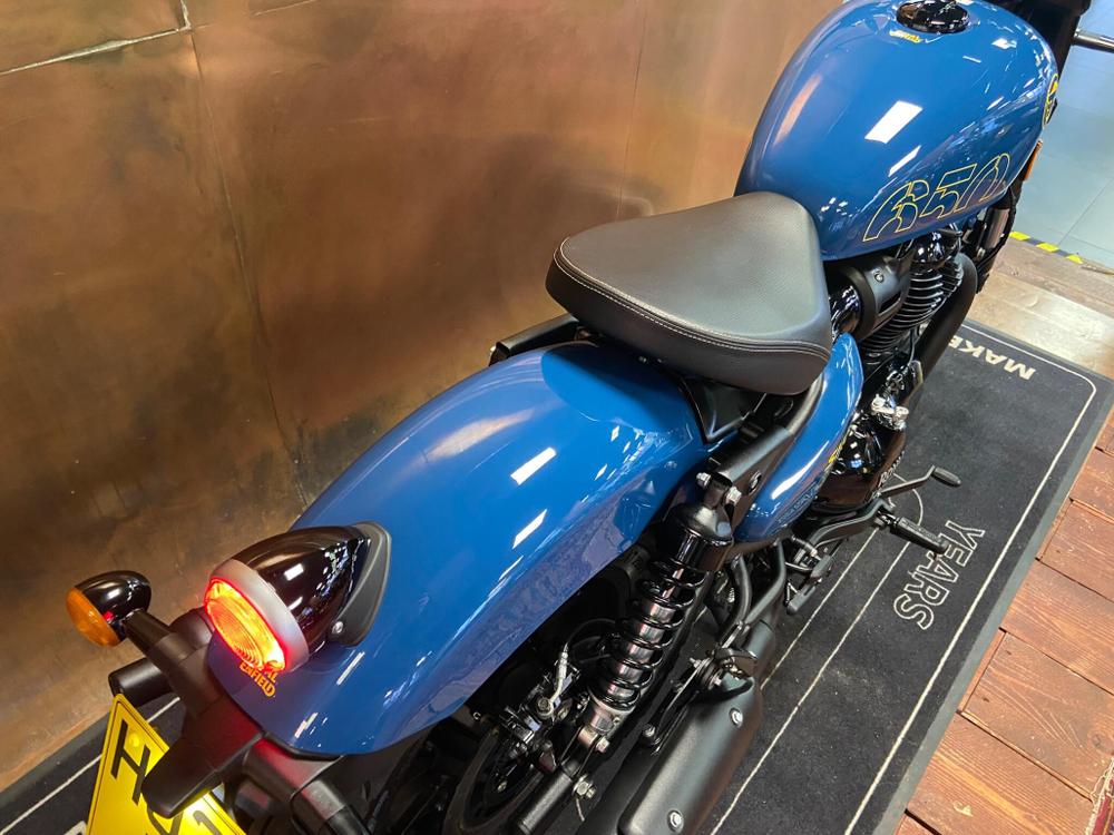 Royal Enfield Shotgun 650 Photo at-0fba13d3deb14e459b6e46e878fa55eb.jpg