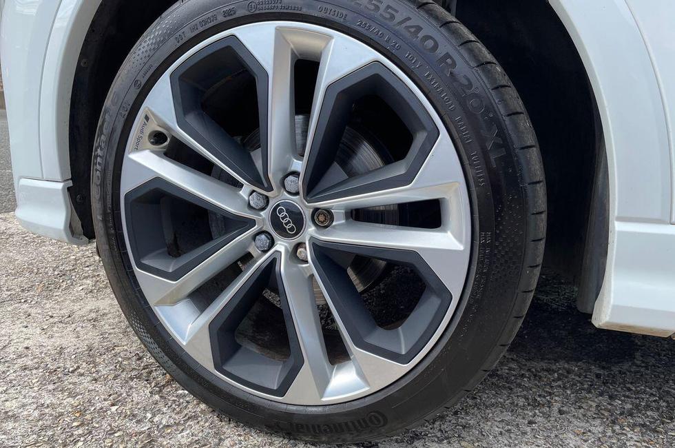 Audi Q3 Photo at-0fc0d39f5f864d7a9978faf6f20ca177.jpg