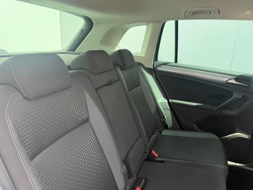 Volkswagen Tiguan Photo at-0ff74e5734b04b0d8c7c354dd47383c6.jpg