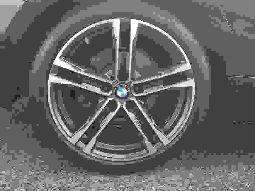 BMW 1 Series Photo at-1009ea7b6f5841f8a3b3994a591a8b5b.jpg