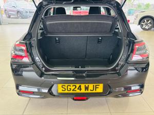 Suzuki Swift Photo 24