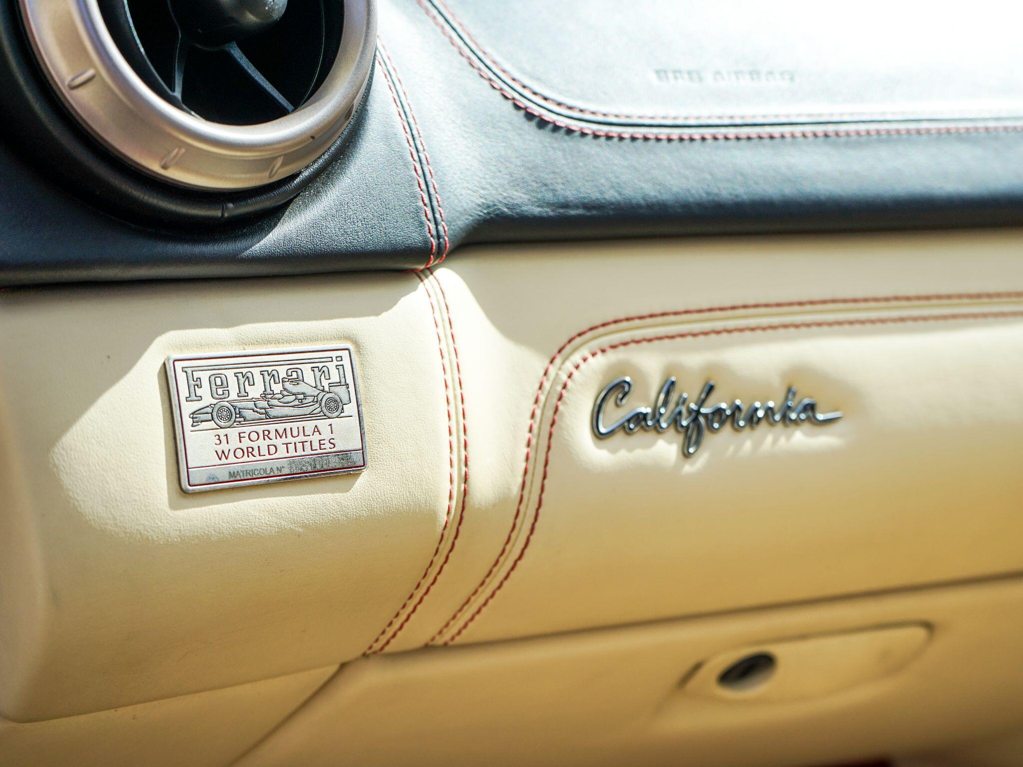Ferrari California 4.3 F1 DCT Euro 5 2dr — photo 21