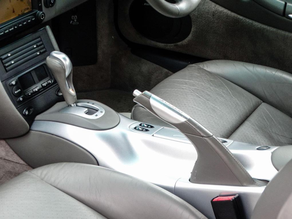 Used Porsche 911 Y8SDD 19