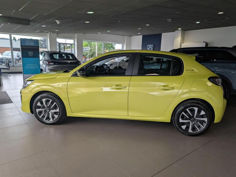 Used Peugeot 208 202507214685513 9