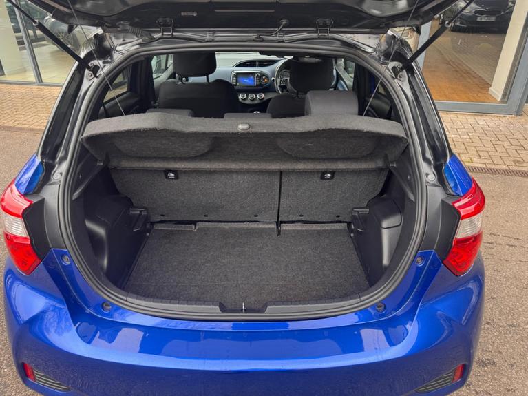 Used Toyota Yaris RV68XDH 11