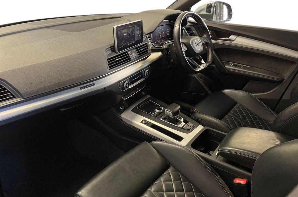 Audi Q5 Photo at-105ccaf927a34c6d97b56b5c9bdf4318.jpg