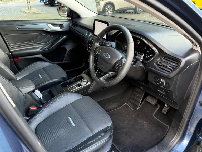Used Ford Focus YM69LHF 8