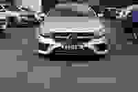 Mercedes-Benz E Class Photo 11